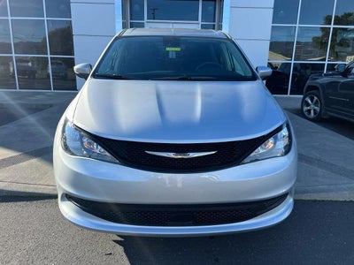 2023 Chrysler Voyager LX FWD