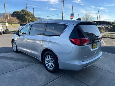 2023 Chrysler Voyager LX FWD