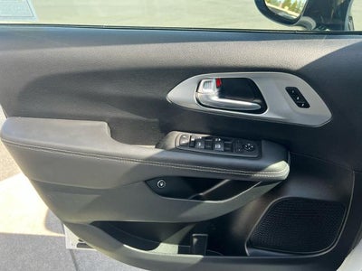 2024 Chrysler Pacifica Hybrid S Appearance Pkg FWD