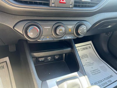 2024 Kia Forte LXS IVT