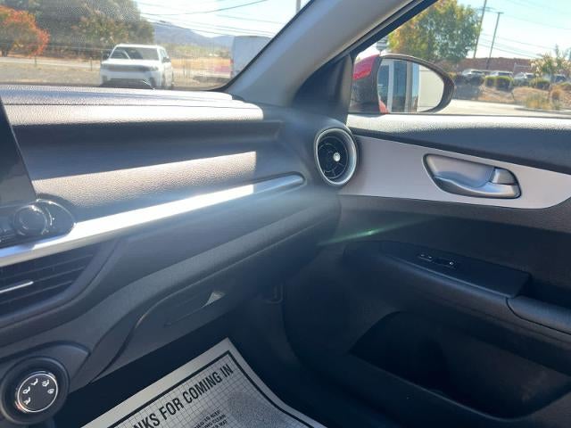 2024 Kia Forte LXS IVT