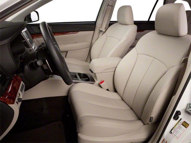 2011 Subaru Outback 2.5i Limited Automatic w/Power Moonroof Pkg and Navigation Pkg
