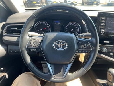 2023 Toyota Camry SE Auto (SE)