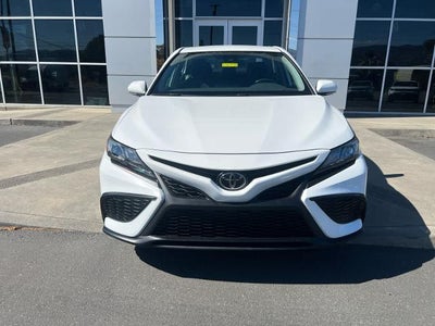 2023 Toyota Camry SE Auto (SE)