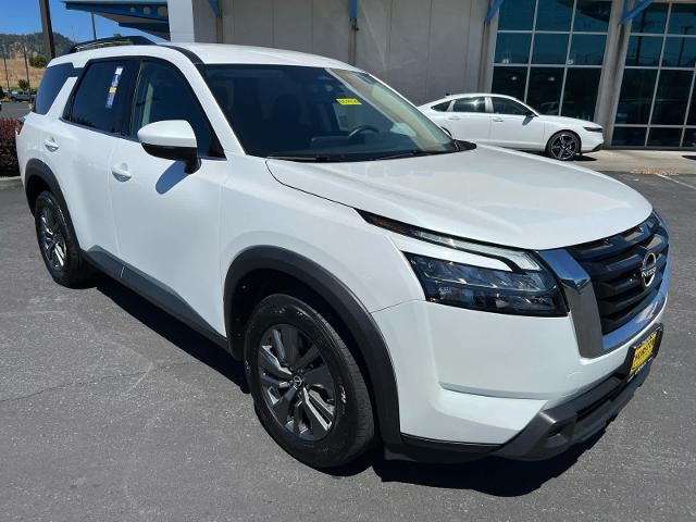 2025 Nissan Pathfinder SV 4WD