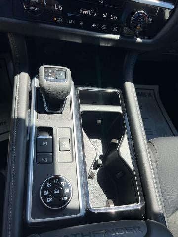 2025 Nissan Pathfinder SV 4WD
