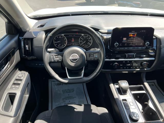 2025 Nissan Pathfinder SV 4WD