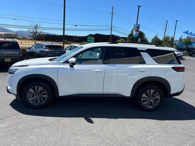 2025 Nissan Pathfinder SV 4WD