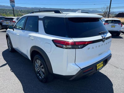 2025 Nissan Pathfinder SV 4WD