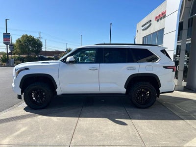 2024 Toyota Sequoia SR5 4WD (SE)