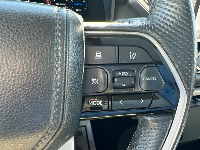 2024 Toyota Sequoia SR5 4WD (SE)