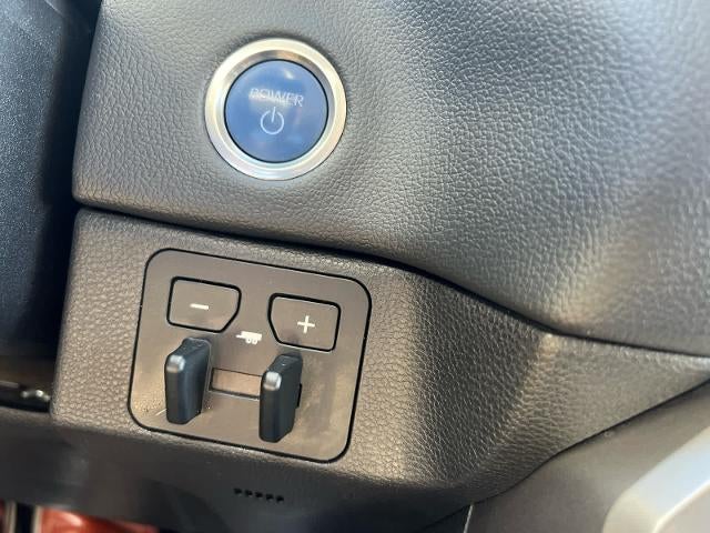 2024 Toyota Sequoia SR5 4WD (SE)
