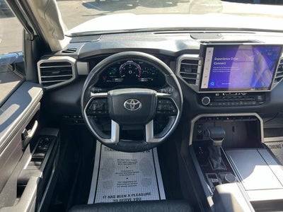 2024 Toyota Sequoia SR5 4WD (SE)