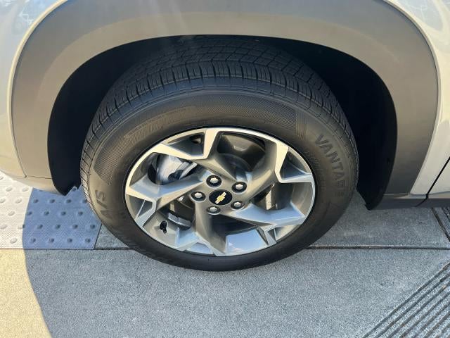 2025 Chevrolet Trax FWD 4dr LT