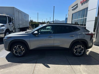 2025 Chevrolet Trax FWD 4dr LT
