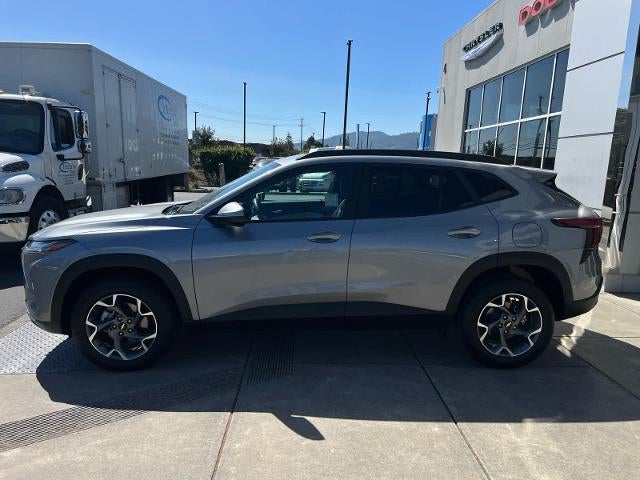 2025 Chevrolet Trax FWD 4dr LT