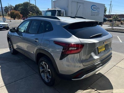 2025 Chevrolet Trax FWD 4dr LT